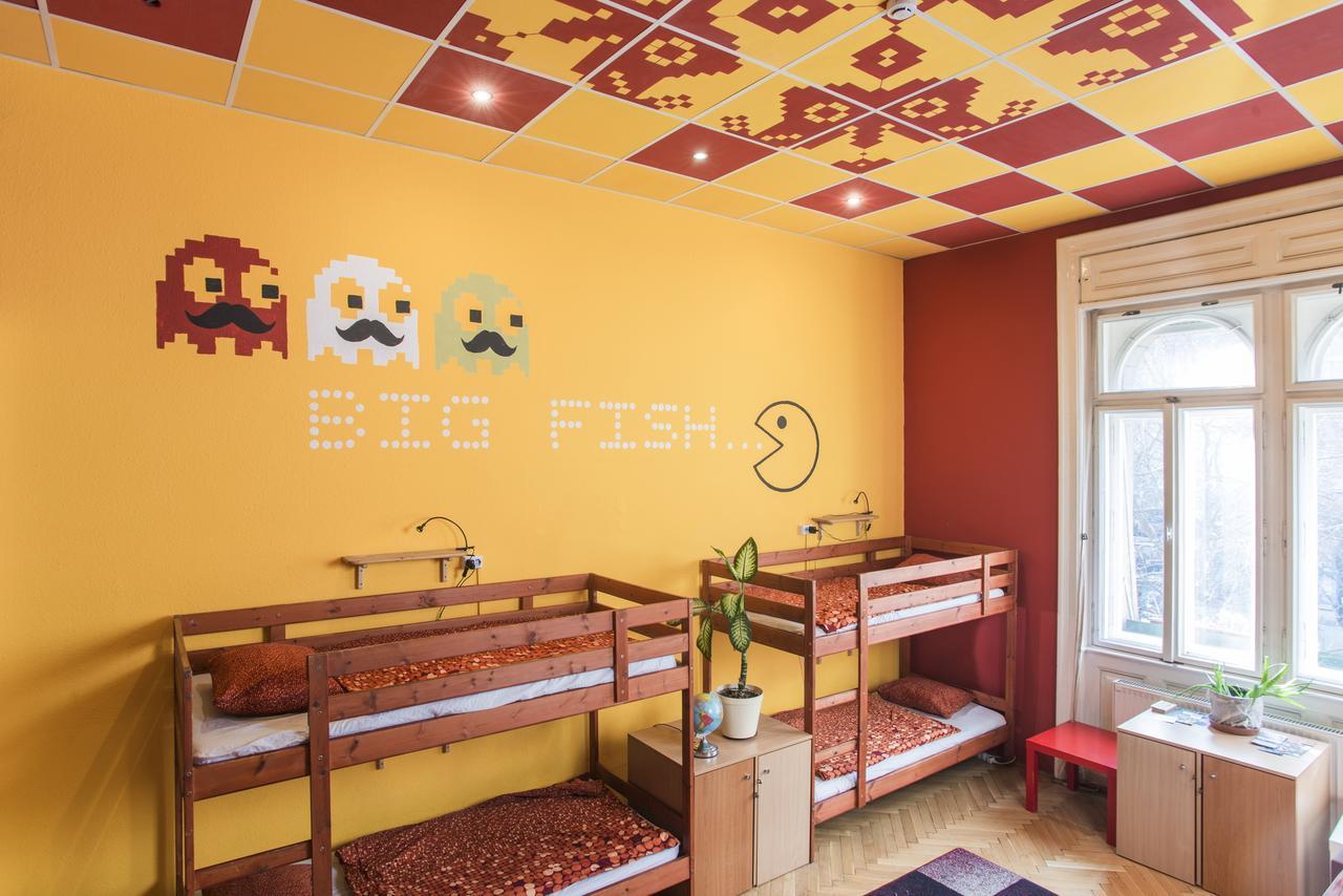 Big Fish Budapest Hostel Buitenkant foto